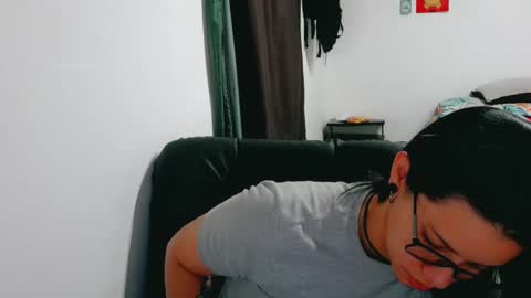 dani y jocelyn online show from 11/29/25, 08:34