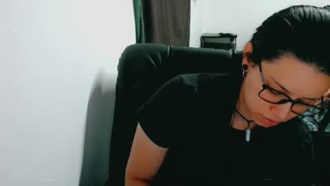 dani y jocelyn online show from 12/05/25, 08:16