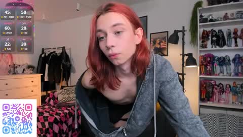 Snapshot of dani_mur chatting on 04/03/26, 04:49 Daniel online show from 04/03/26, 04:49