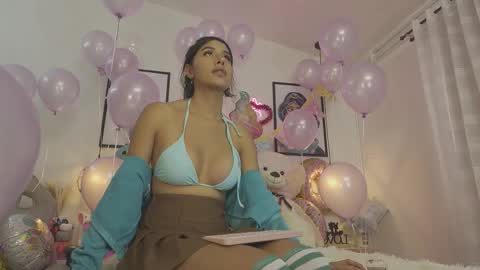   online show from 10/31/25, 03:57