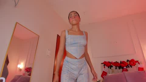 Hi I am Dani online show from 12/23/24, 11:36