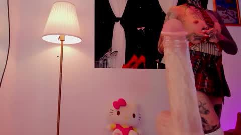 Snapshot of dani_valen chatting on 10/01/25, 10:05 Dani online show from 10/01/25, 10:05