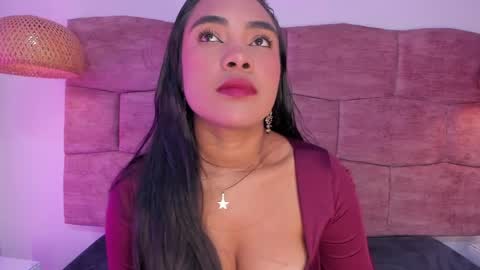 Snapshot of dani_velvet chatting on 04/22/26, 02:36 online show from 04/22/26, 02:36