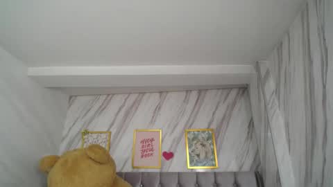 dania_b_ online show from 09/09/25, 03:17