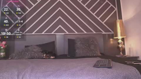 Snapshot of daniaramirez chatting on 10/12/25, 11:26 DANIA online show from 10/12/25, 11:26