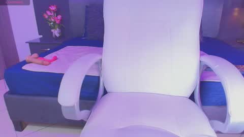 Snapshot of daniaramirez chatting on 12/14/25, 07:18 DANIA online show from 12/14/25, 07:18