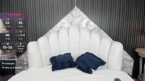 Snapshot of danicollinn chatting on 10/22/25, 09:03 Daniela online show from 10/22/25, 09:03