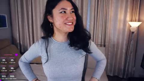 Snapshot of danideritis chatting on 10/17/25, 07:22 Hey boys and girls Im Bella but you can just call me bb joke D  Make yourself comfortable and enjoy my show  online show from 10/17/25, 07:22