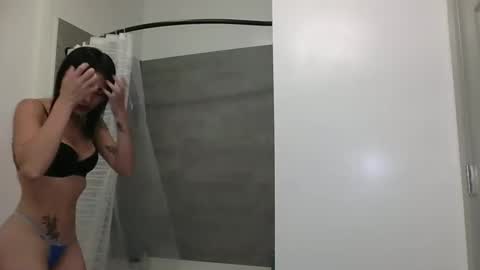 danidivina777 online show from 10/06/25, 05:10