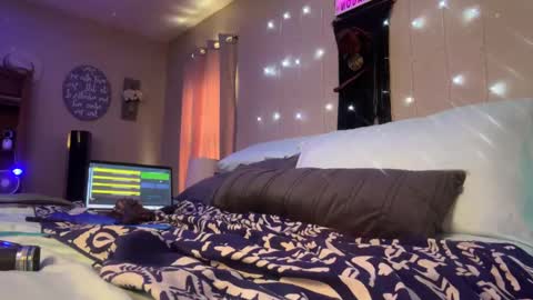 Dani Dragon online show from 12/31/24, 03:31