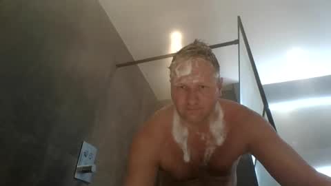 daniel0805 online show from 01/10/25, 11:54