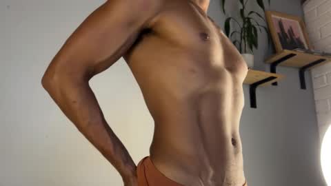 Snapshot of daniel0910s chatting on 12/01/24, 09:04 Daniel online show from 12/01/24, 09:04