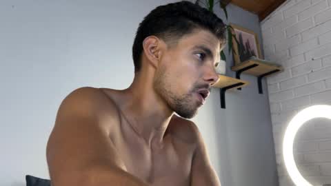 Snapshot of daniel0910s chatting on 12/24/24, 01:27 Daniel online show from 12/24/24, 01:27