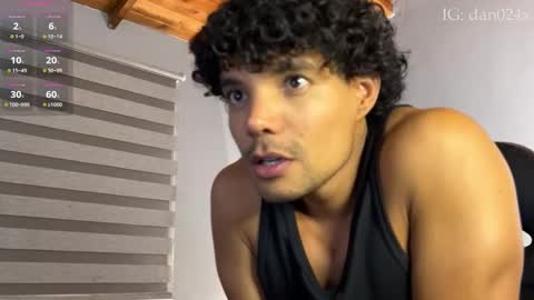 Snapshot of daniel0910s chatting on 10/25/25, 11:10 Daniel online show from 10/25/25, 11:10