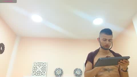 Snapshot of daniel_cohen chatting on 01/11/25, 07:59 daniel_cohen online show from 01/11/25, 07:59