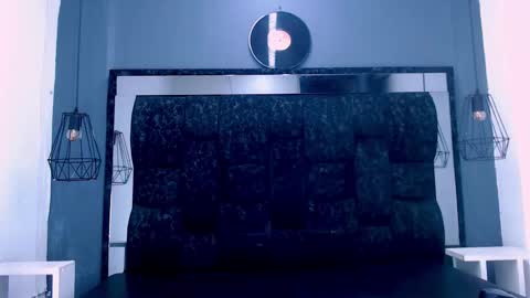 Daniel Delux  online show from 11/16/25, 12:22