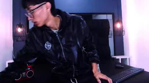 Daniel Delux  online show from 11/30/25, 11:47