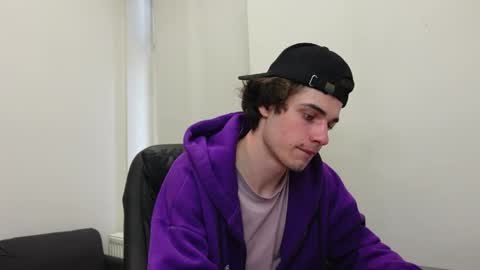 Snapshot of daniel_shawn chatting on 04/02/26, 02:04 DANIEL SHAWN online show from 04/02/26, 02:04