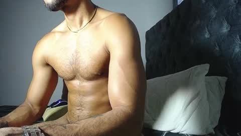 Snapshot of daniel_sherlock chatting on 02/25/25, 02:44 Daniel Sherlock online show from 02/25/25, 02:44