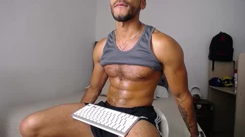 Snapshot of daniel_sherlock chatting on 11/22/25, 01:37 Daniel Sherlock online show from 11/22/25, 01:37