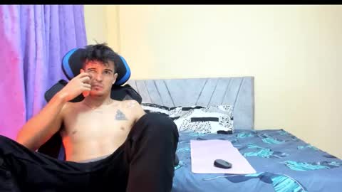 Snapshot of daniel_velez26 chatting on 11/13/25, 04:39 daniel_velez26 online show from 11/13/25, 04:39