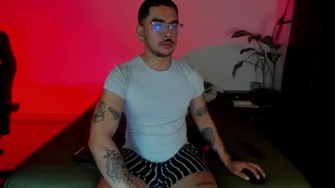 Snapshot of daniel_vianchi chatting on 12/18/25, 01:11 Dani online show from 12/18/25, 01:11