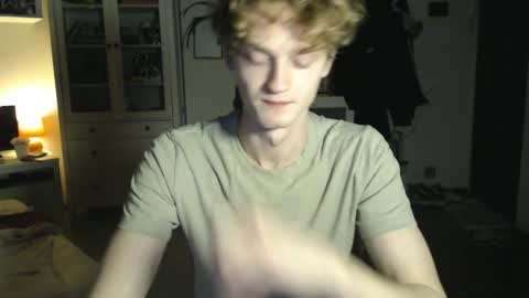Snapshot of daniel_yumm chatting on 04/07/26, 08:09 Daniel online show from 04/07/26, 08:09