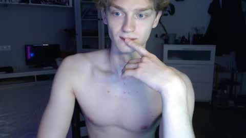 Snapshot of daniel_yumm chatting on 05/04/26, 01:12 Daniel online show from 05/04/26, 01:12