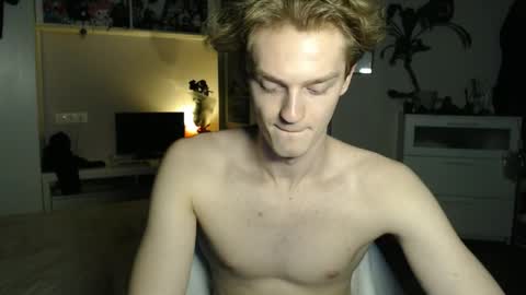 Snapshot of daniel_yumm chatting on 05/17/26, 05:42 Daniel online show from 05/17/26, 05:42