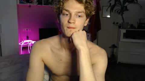 Snapshot of daniel_yumm chatting on 05/26/26, 02:13 Daniel online show from 05/26/26, 02:13