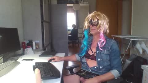 Snapshot of daniela69i chatting on 02/13/25, 07:35 newcumer online show from 02/13/25, 07:35