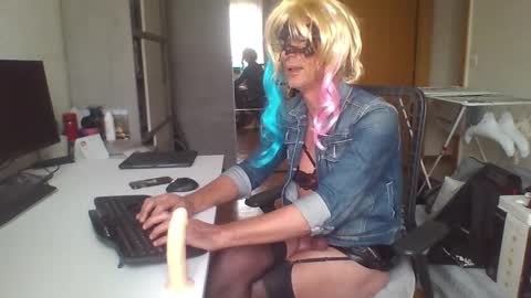 Snapshot of daniela69i chatting on 02/13/25, 01:48 newcumer online show from 02/13/25, 01:48