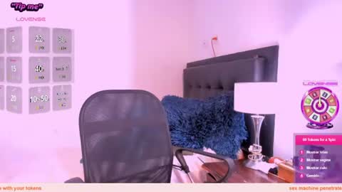 Snapshot of daniela_beauty chatting on 07/19/26, 11:58 daniela online show from 07/19/26, 11:58