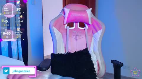 Snapshot of daniela_cute22 chatting on 06/02/26, 09:06 DANIELA online show from 06/02/26, 09:06