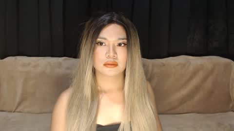 Snapshot of daniela_deusa chatting on 12/12/24, 05:59 Elodie online show from 12/12/24, 05:59