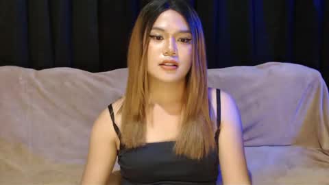 Snapshot of daniela_deusa chatting on 12/14/24, 07:25 Elodie online show from 12/14/24, 07:25