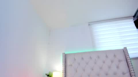 Snapshot of daniela_henaoo chatting on 01/10/25, 08:26  independent model   online show from 01/10/25, 08:26