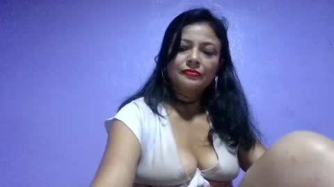 daniela_love1 online show from 06/02/26, 12:01
