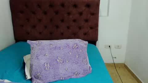 Snapshot of daniela_sexy34 chatting on 01/20/25, 06:42 daniela_sexy34 online show from 01/20/25, 06:42