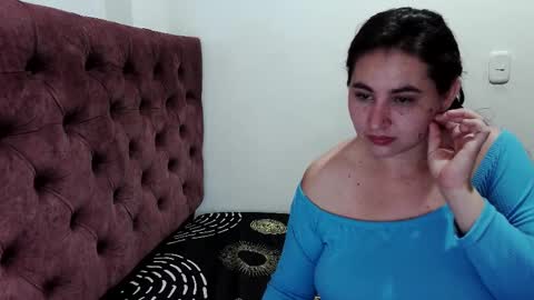Snapshot of daniela_sexy34 chatting on 02/26/25, 10:04 daniela_sexy34 online show from 02/26/25, 10:04