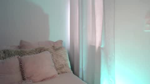 Lucia online show from 09/10/25, 06:52