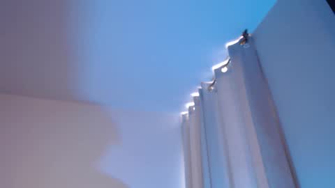 Lucia online show from 09/29/25, 08:02