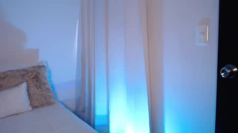 Lucia online show from 10/08/25, 08:39