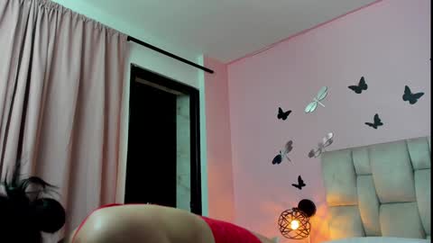 Snapshot of daniela_xue chatting on 01/16/25, 02:41 lorena online show from 01/16/25, 02:41