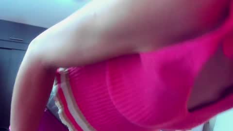 Snapshot of daniela_xue chatting on 02/21/25, 02:39 lorena online show from 02/21/25, 02:39