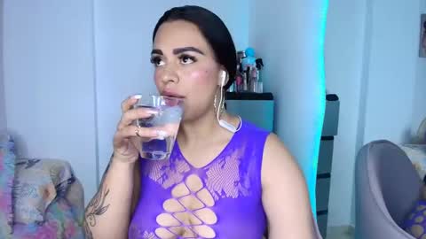 Snapshot of danielacortes03 chatting on 10/01/25, 05:24 I think I will close this page please leave me a message if you want to know about me online show from 10/01/25, 05:24