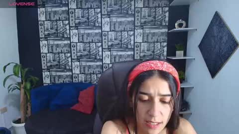 Snapshot of danielamonroe chatting on 09/17/25, 08:21 danielamonroe online show from 09/17/25, 08:21