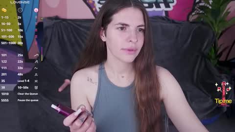 Snapshot of danielareign chatting on 11/16/25, 01:49 danielareign online show from 11/16/25, 01:49