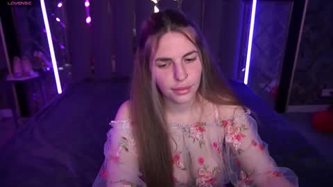 danielareign online show from 03/23/26, 01:59