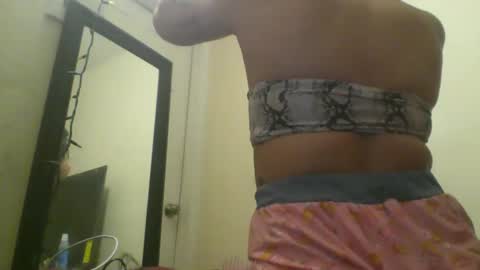 Snapshot of danielatrans662135 chatting on 02/01/25, 06:10 DANIELA online show from 02/01/25, 06:10